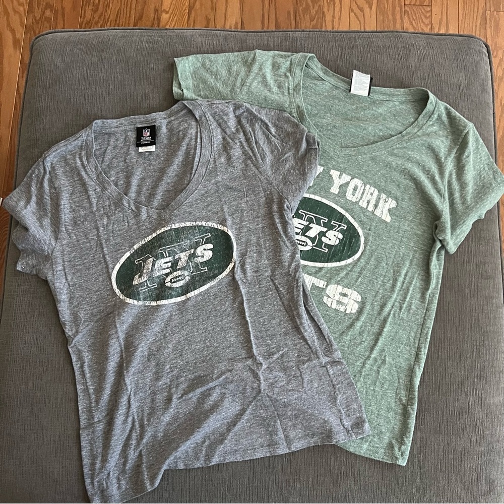 TWO Womens NFL NY JETS Soft V Neck Tees Size XL